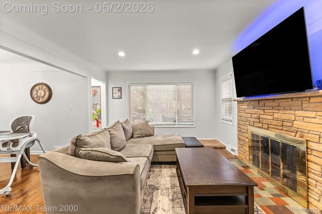 23909 Edward Street, Dearborn, MI 48128