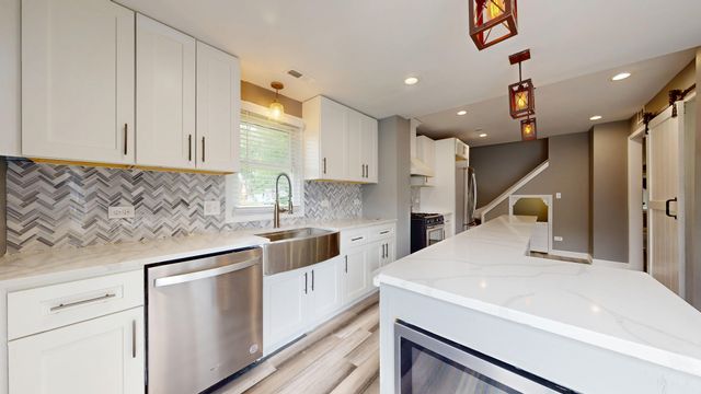 1322 Harvey Avenue, Berwyn, IL 60402