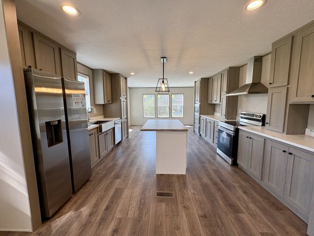 307 Enigma Rd, Chestnut Mound, TN 38552