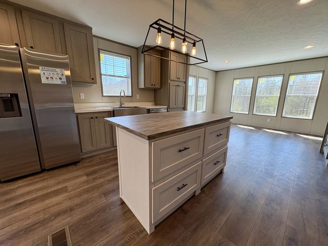 307 Enigma Rd, Chestnut Mound, TN 38552