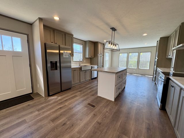 307 Enigma Rd, Chestnut Mound, TN 38552