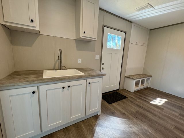 307 Enigma Rd, Chestnut Mound, TN 38552