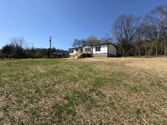 307 Enigma Rd, Chestnut Mound, TN 38552