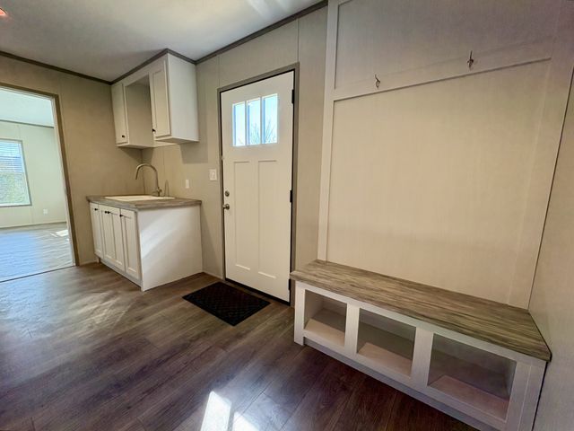 307 Enigma Rd, Chestnut Mound, TN 38552