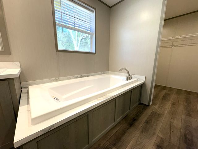 307 Enigma Rd, Chestnut Mound, TN 38552