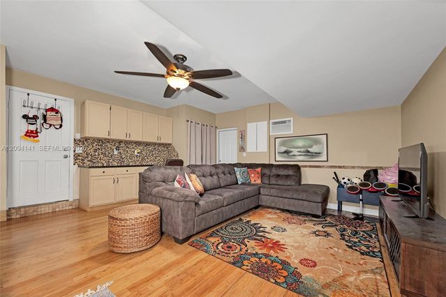 8480 SW 180th Street, Palmetto Bay, FL 33157