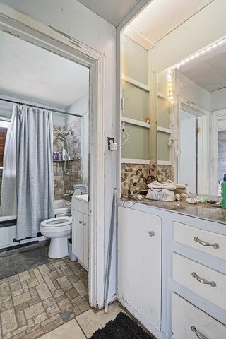 810 E 18th St, Odessa, TX 79761