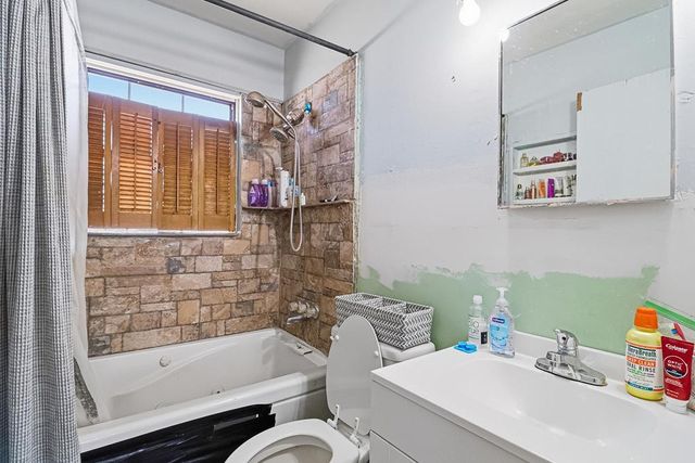 810 E 18th St, Odessa, TX 79761