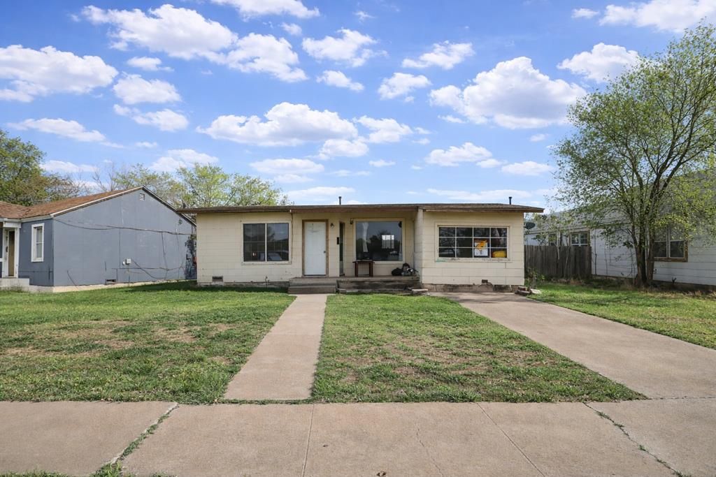 810 E 18th St, Odessa, TX 79761