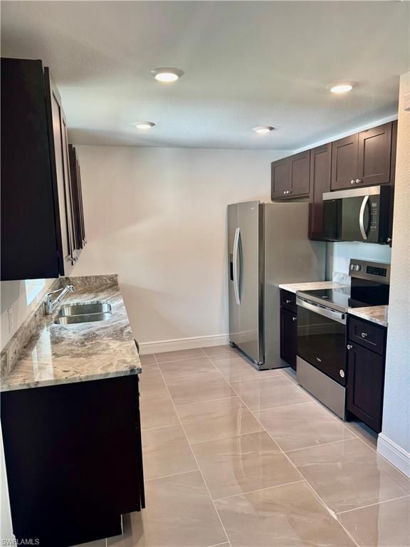 3655 Marion ST, FORT MYERS, FL 33916 — photo 3