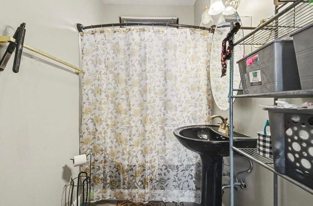 433 Adams Street SE, Grand Rapids, MI 49507