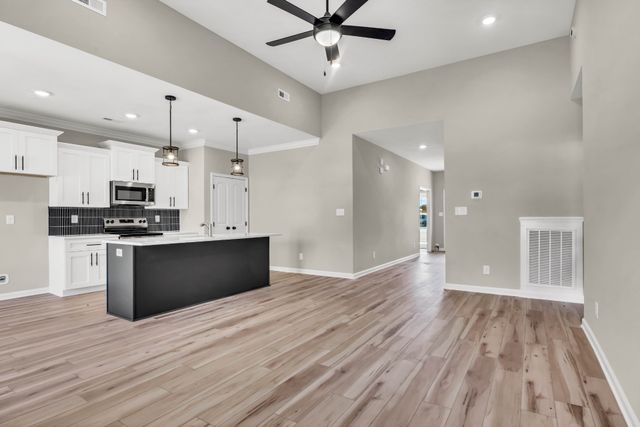 1106 Mary Lu Dr, Clarksville, TN 37042