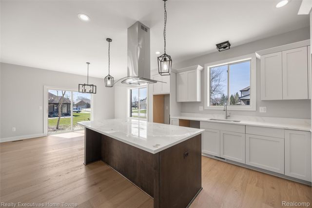 35990 WINDRIDGE Drive, New Baltimore, MI 48047