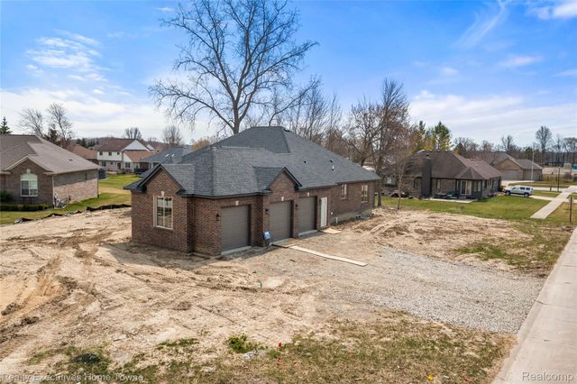 35990 WINDRIDGE Drive, New Baltimore, MI 48047