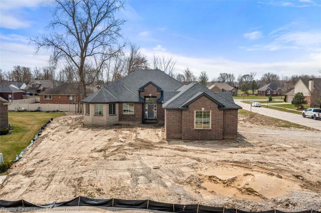 35990 WINDRIDGE Drive, New Baltimore, MI 48047