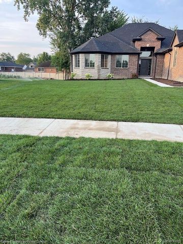 35990 WINDRIDGE Drive, New Baltimore, MI 48047