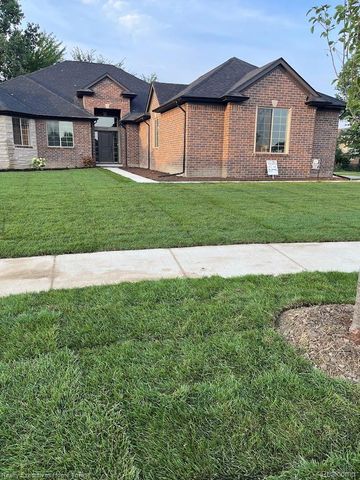 35990 WINDRIDGE Drive, New Baltimore, MI 48047