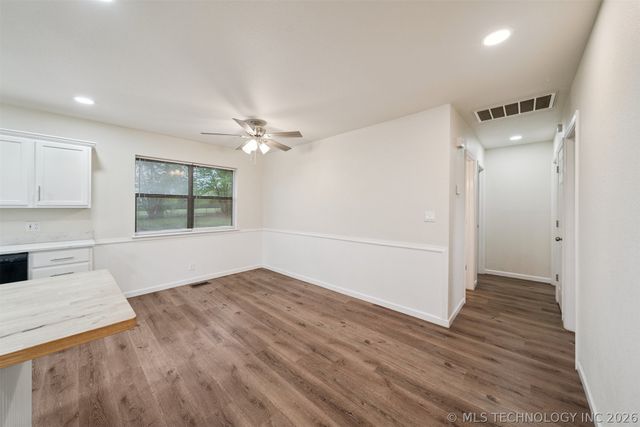 120 W 9th Street S, Claremore, OK 74017