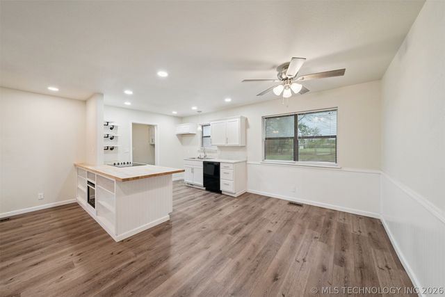 120 W 9th Street S, Claremore, OK 74017