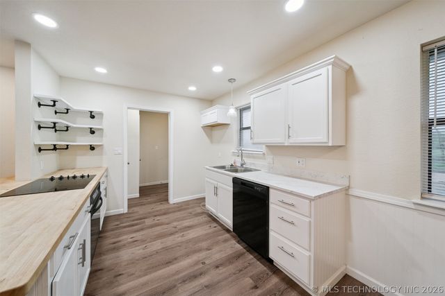 120 W 9th Street S, Claremore, OK 74017