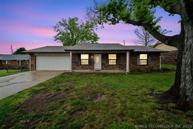 120 W 9th Street S, Claremore, OK 74017