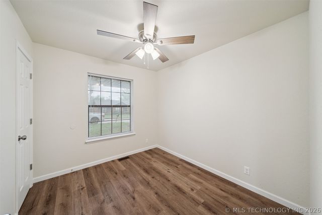 120 W 9th Street S, Claremore, OK 74017