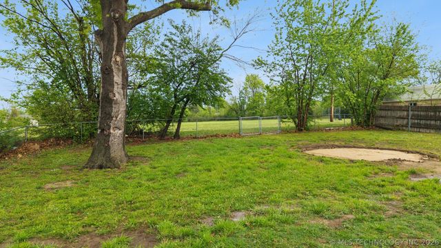 120 W 9th Street S, Claremore, OK 74017