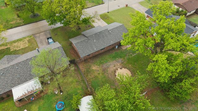 120 W 9th Street S, Claremore, OK 74017
