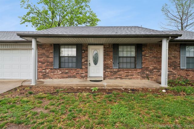 120 W 9th Street S, Claremore, OK 74017