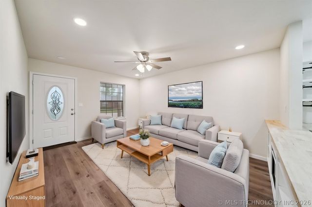 120 W 9th Street S, Claremore, OK 74017