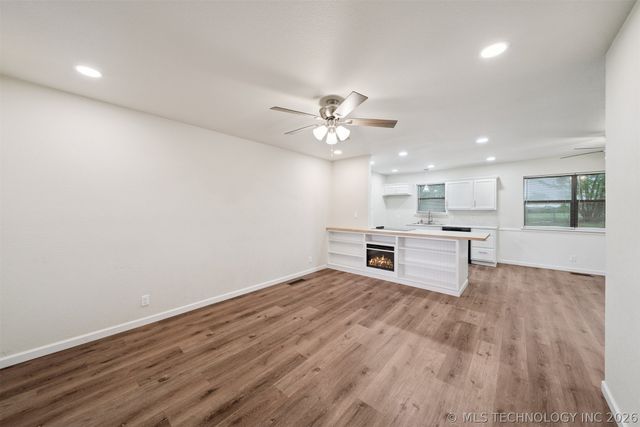 120 W 9th Street S, Claremore, OK 74017