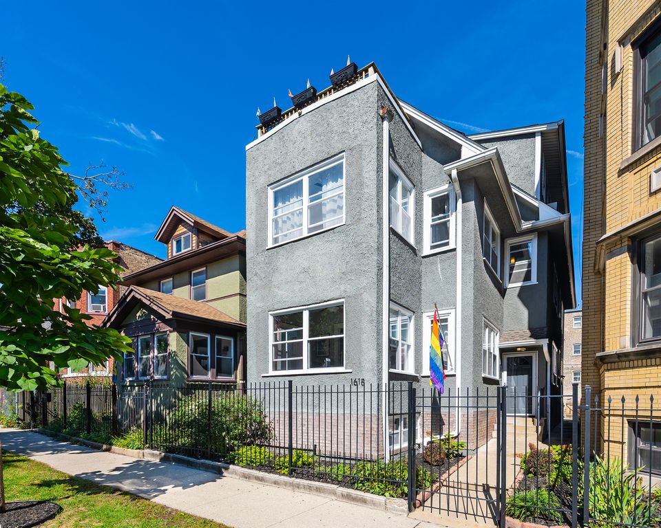 1618 W North Shore Avenue, Chicago, IL 60626 — photo 2