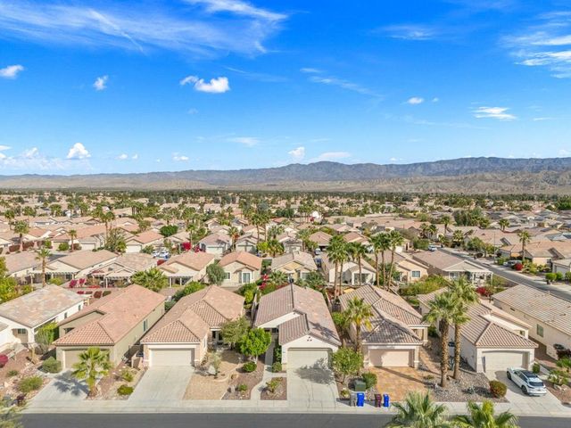 78698 Rockwell Circle, Palm Desert, CA 92211
