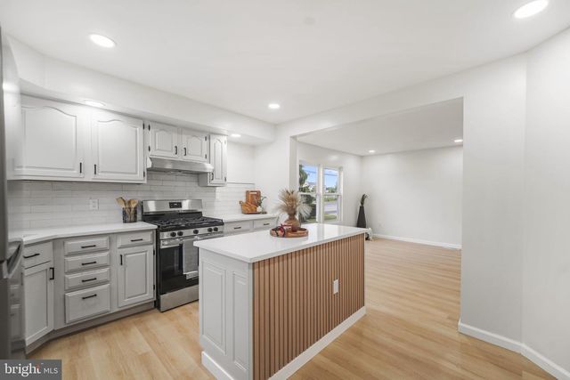 196 TANSBORO RD, Berlin, NJ 08009