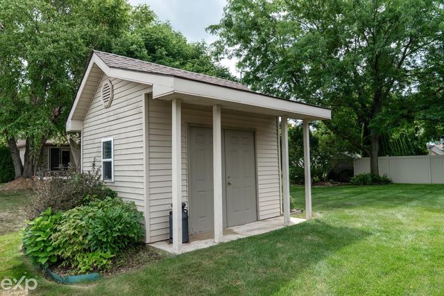 57450 Ruby Lane, Washington Twp, MI 48094