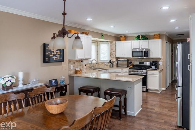 57450 Ruby Lane, Washington Twp, MI 48094