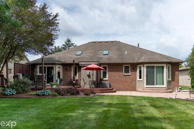 57450 Ruby Lane, Washington Twp, MI 48094