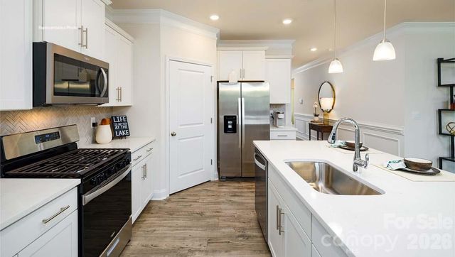 7525 Bainbridge Road, Sherrills Ford, NC 28673