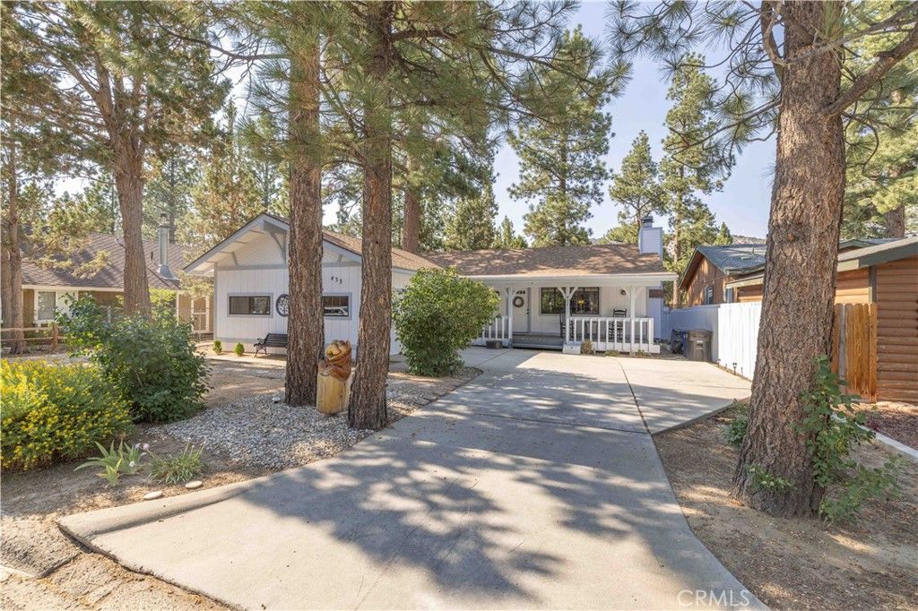 433 E Barker Boulevard, Big Bear City, CA 92314