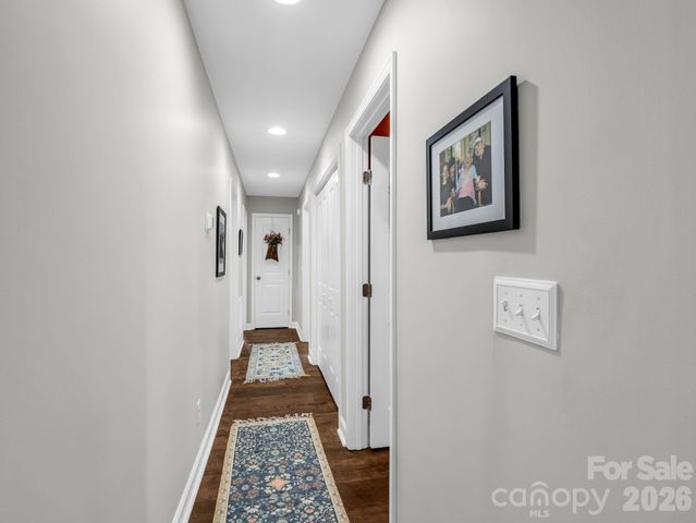 59 Underhill Road, Hendersonville, NC 28792