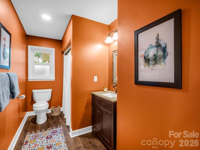 59 Underhill Road, Hendersonville, NC 28792