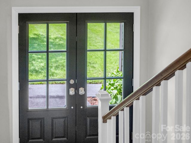 59 Underhill Road, Hendersonville, NC 28792