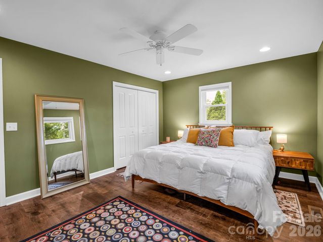 59 Underhill Road, Hendersonville, NC 28792