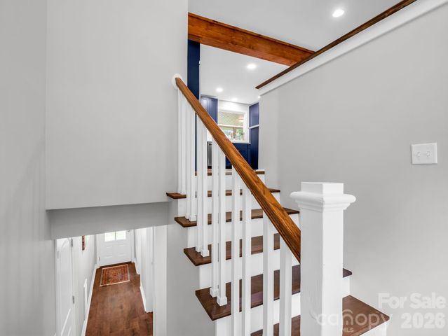 59 Underhill Road, Hendersonville, NC 28792