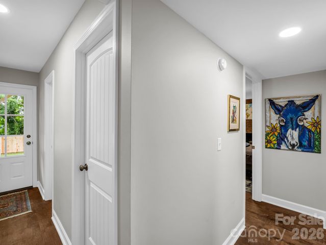 59 Underhill Road, Hendersonville, NC 28792