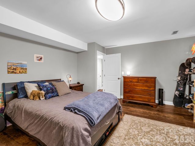 59 Underhill Road, Hendersonville, NC 28792