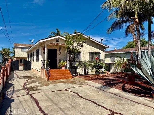 6121 Orchard Avenue, Huntington Park, CA 90255