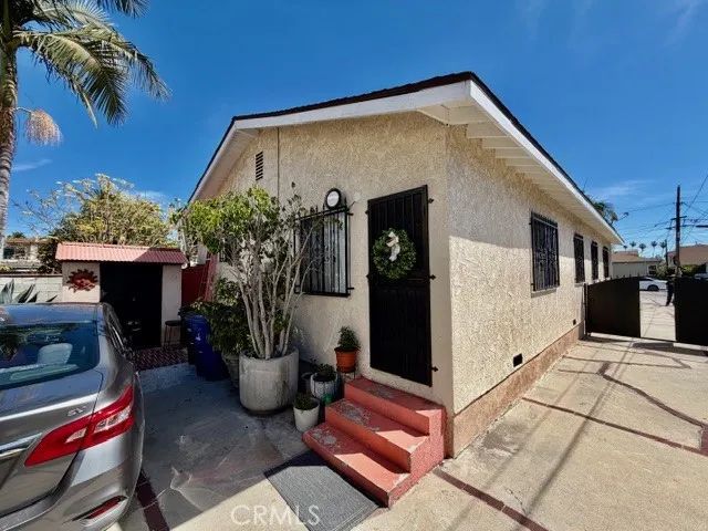 6121 Orchard Avenue, Huntington Park, CA 90255