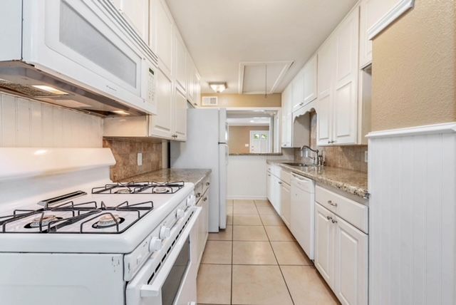 305 Francis Drive, College Station, TX 77840