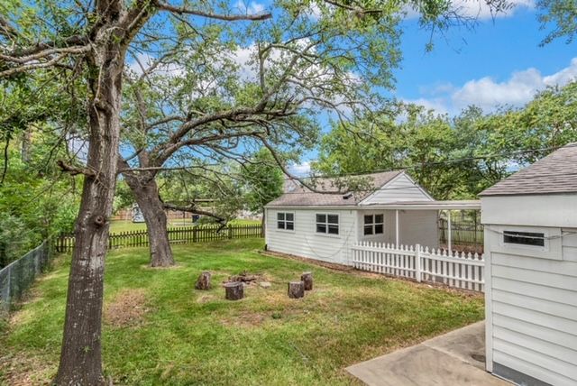 305 Francis Drive, College Station, TX 77840